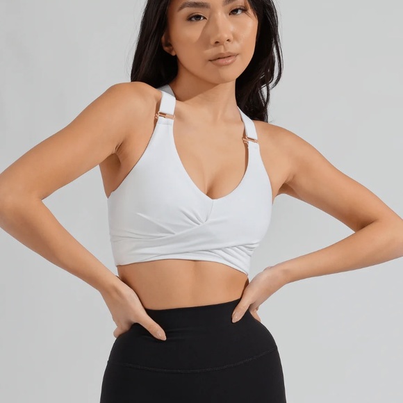 Buffbunny Collection Other - NWT Buffbunny candy wrap sports bra size M